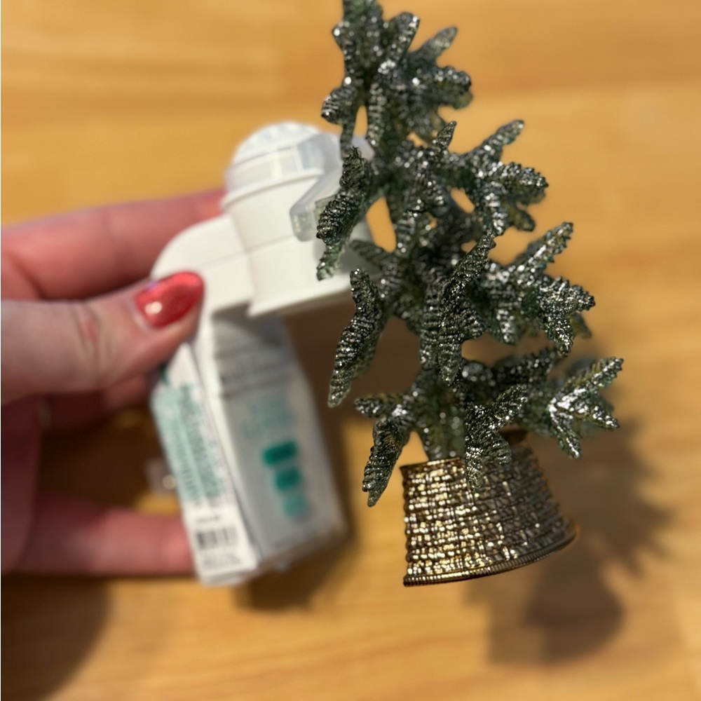 Bath and body works Christmas wallflower